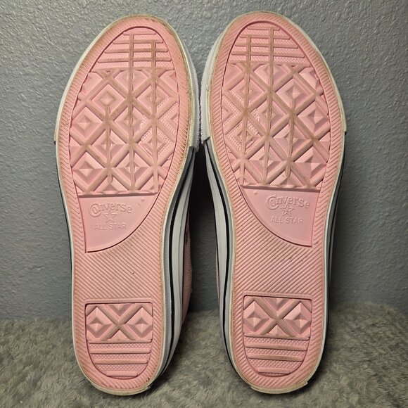 Converse Chuck Taylor All Star High GS “Playful Llama” - Size: 6 (Juniors) - Picture 9 of 12